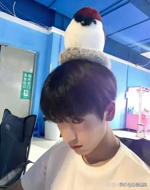 素人时期的张凌赫, 是南师大校草快乐小牛张家玮