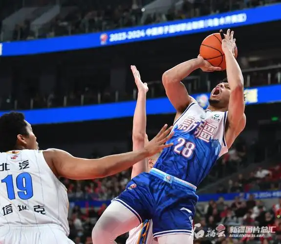 新疆男篮主场逆转北京迎来三连胜