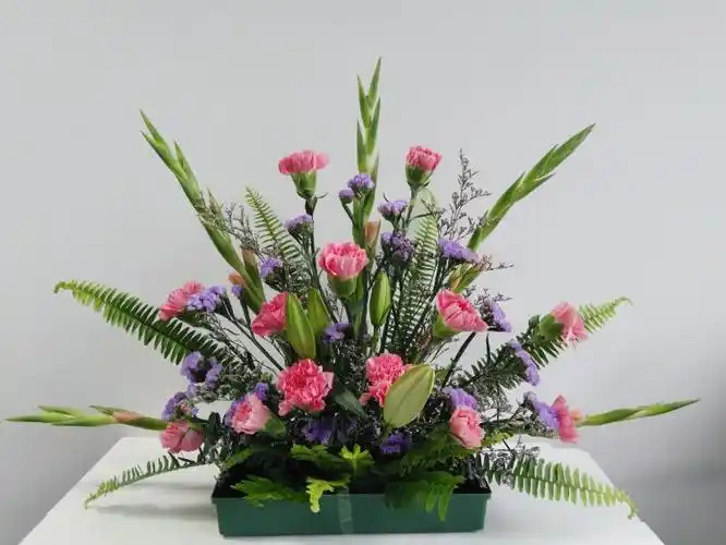 经典欧美花艺造型:扇形插花(孔雀开屏)