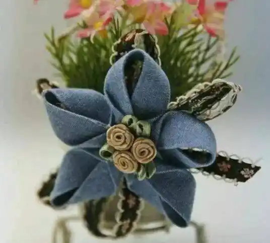 原创牛仔裤真的不能扔用牛仔布做花朵你根本想象不到它有多美