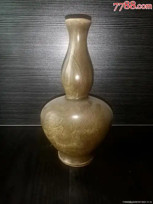 龙纹美人裙古花瓶