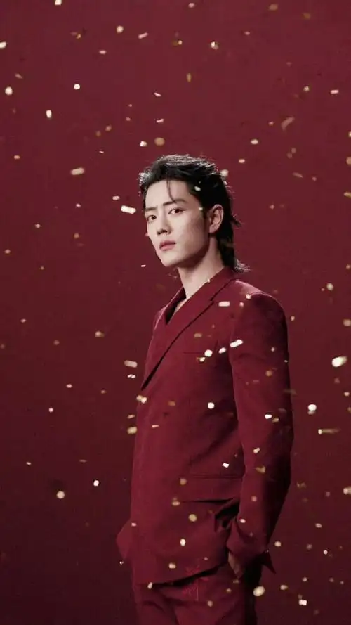 肖战红西装大背头##肖战