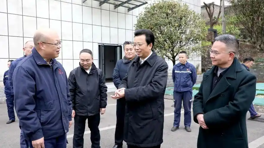 市委秘书长黄家忠,市人大常委会副主任,水城区委书记陈石,首钢水城