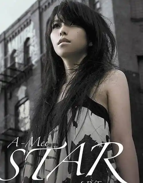 原创张惠妹胖成球踩恨天高大摇大摆下衣失踪造型效仿陈志朋