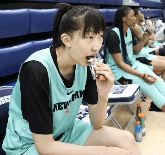 亚洲第一中锋韩旭回国,美记说出真因,姚明管管吧_美国_比赛_中国女篮