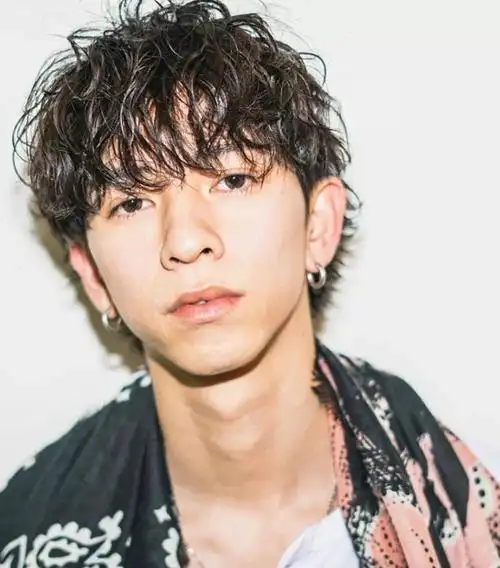 2020超a的日系男生发型风格参考,总有一款你喜欢的