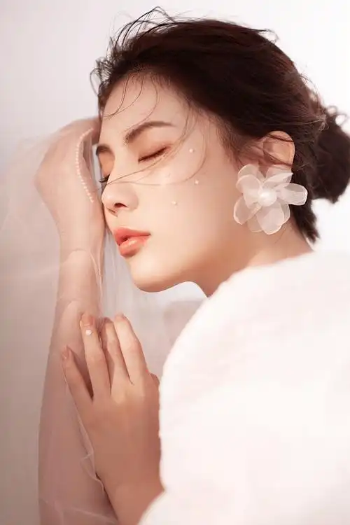 修图师刘树的写真摄影作品《艺术写真》