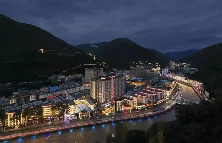 城市就是景区马尔康夜色撩人