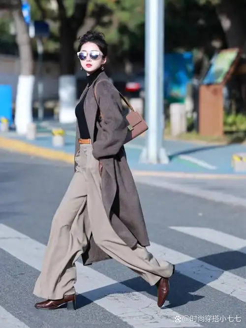 "大衣 阔腿裤",入春这样穿,时髦又显瘦!