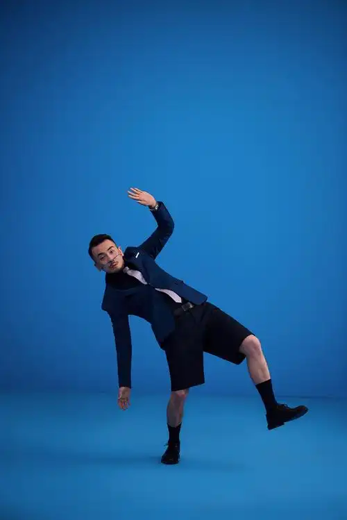 企查查/我闪我躲我查/创意人物广告摄影