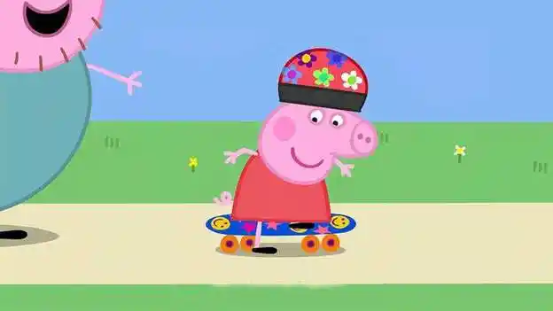 小猪佩奇小心地学玩滑板车,亲子教育小猪佩奇儿童简笔画教程-母婴亲子