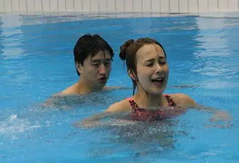 [5 体娱]明星跳水跨界诱惑之蔡妍