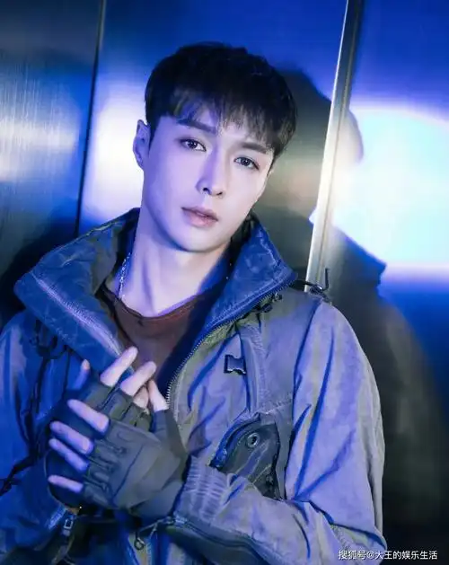 张艺兴工作室回应恋情传闻,辟谣与赵露思的关系并称捕风捉影_作品