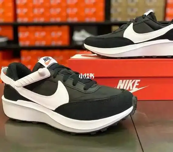 199的耐克复古慢跑鞋