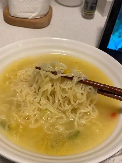 无语了白象汤好喝老母鸡汤方便面