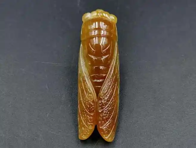 玉雕大师方国勇作品《蝉》