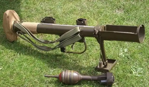 长矛也能被用来反坦克最绝望的武器之二战日军四式反战车刺雷