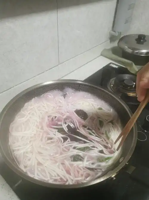 我为妈妈煮面条