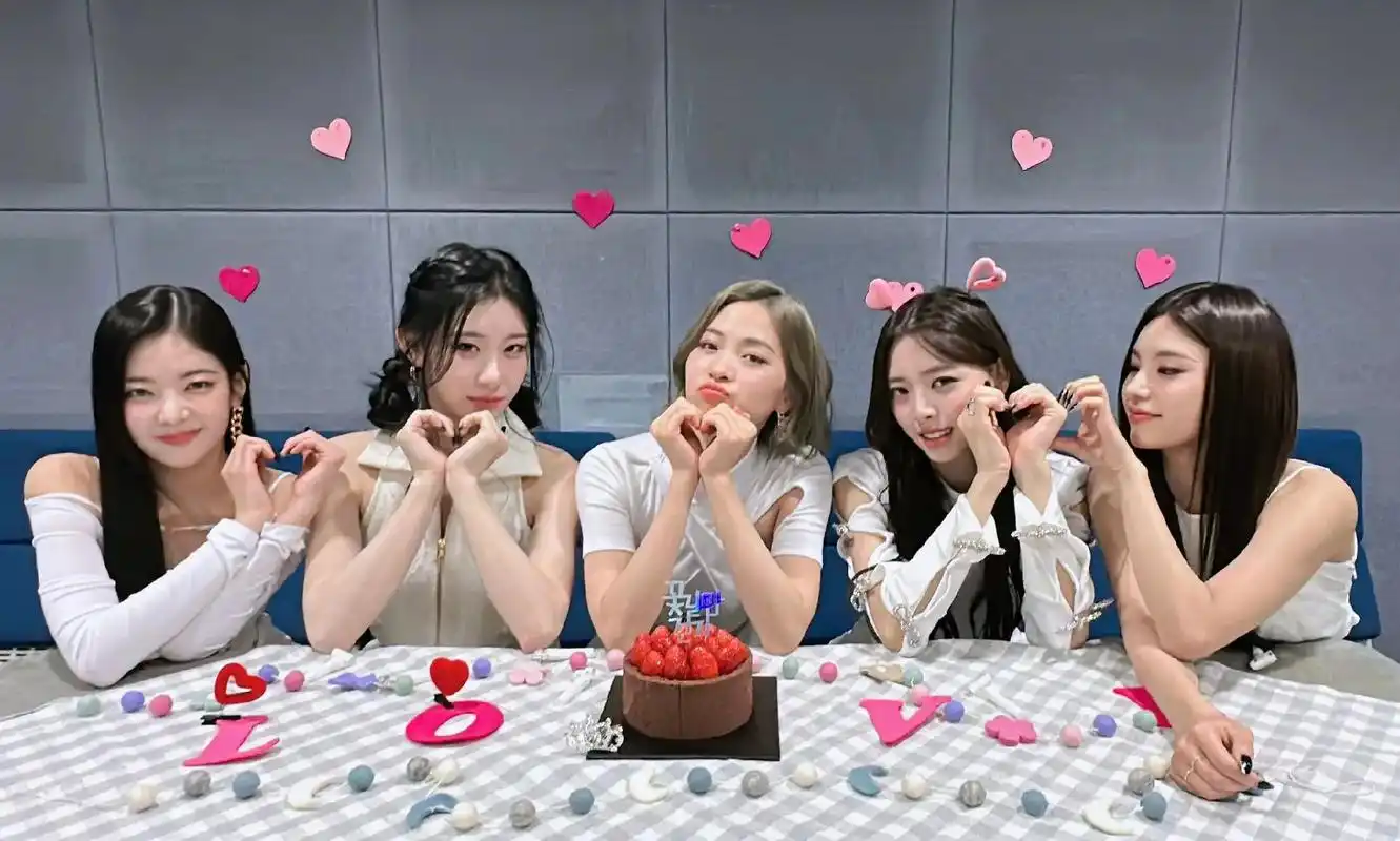 itzy #cheshire #kpop #itzy新歌  - 抖音