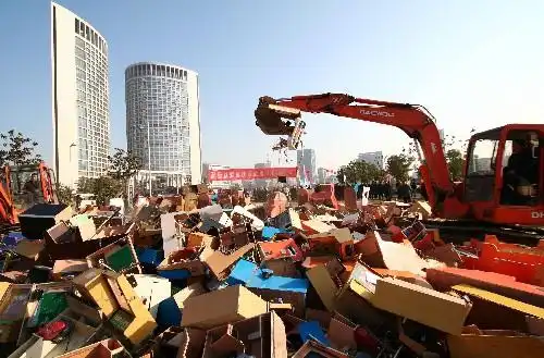 合肥集中销毁非法电子游戏机和赌博机