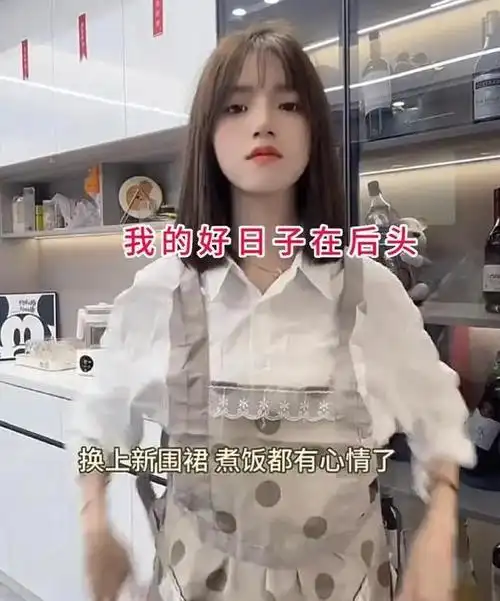 幸运的是,周莉并没有放弃对生活的希望,她借助有限的时间,不断地从