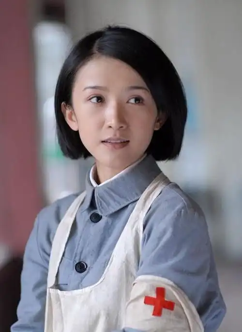 真是一部埋没的好剧,怎么这么少人看呢,能看懂的人都是有生活阅历的人