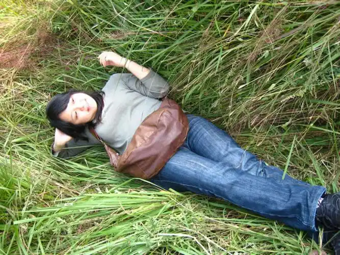 漂亮妹妹公园写囘真 - 心灵 相约的日志 - 网易博客