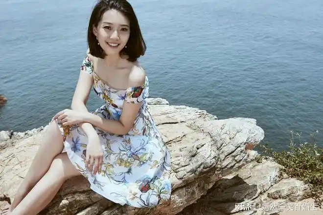 凤凰卫视女主持人全荃太漂亮了