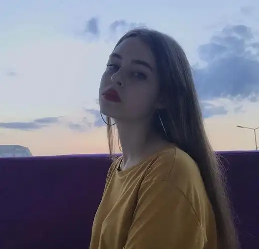 ins气质高级欧美女生头像