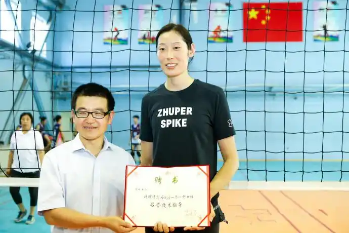 进入9月,学生们终于要陆陆续续进入校园了,北京101中学的开学典礼非常