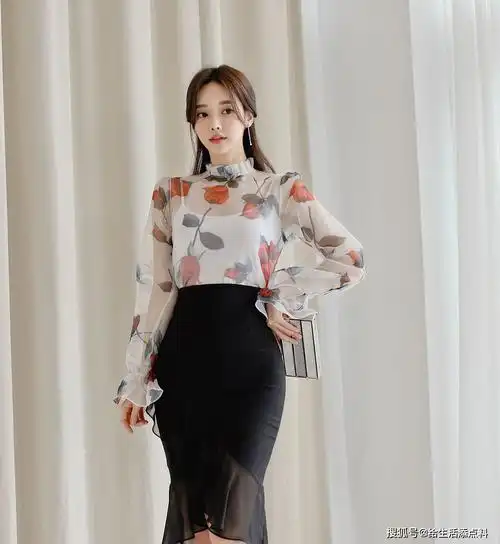 原创美女孙允珠透明薄纱上衣内搭吊带背心气质高贵而优雅