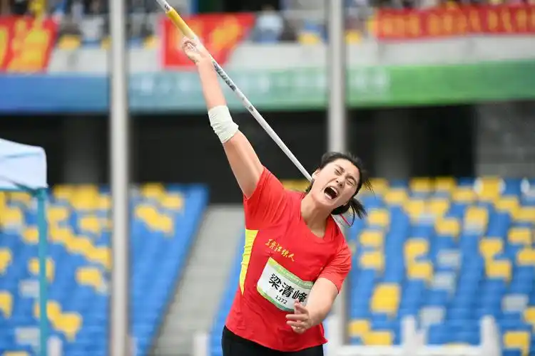 田径女子投掷团体标枪赛况