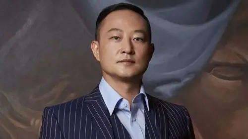 刘伟卸任黄小川姚晓洁分别接棒华谊嘉信董事长和总经理