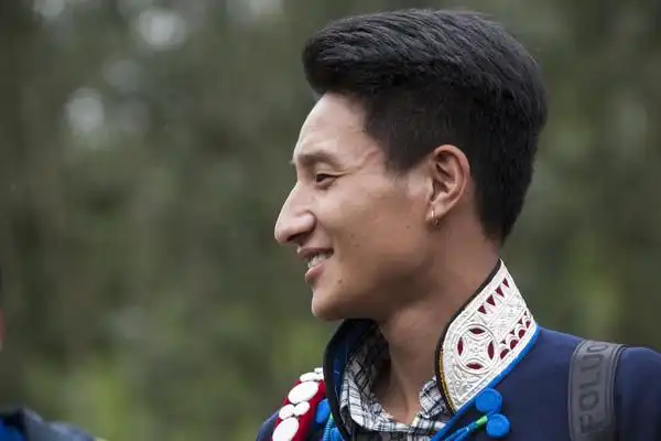 大凉山的年青人