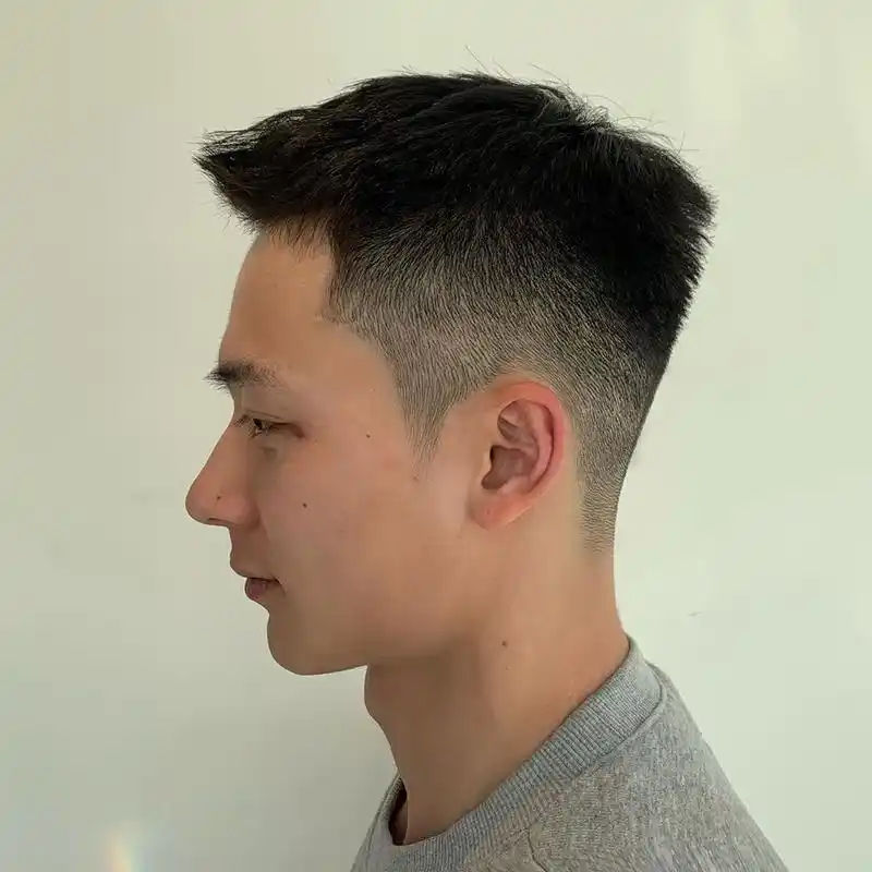 2020男神发型30多款,时尚清爽显精神,越来越多男士这样剪
