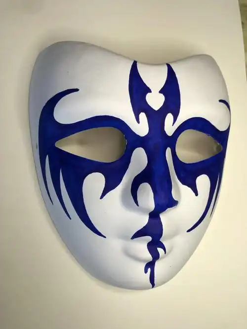 画画原来如此简单#徒手绘制半脸对称图案面具设计.