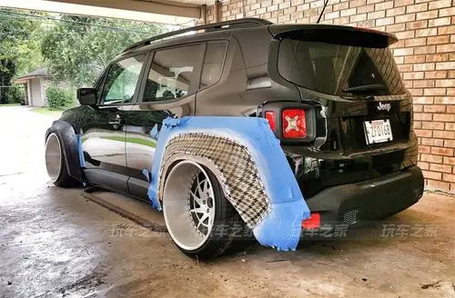 买了辆jeep自由侠玩改装,不改升高玩起了宽体低趴风格