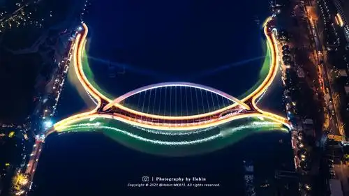 6月25日,广州首座珠江两岸人行桥,世界跨度最大,宽度最宽的曲梁斜拱