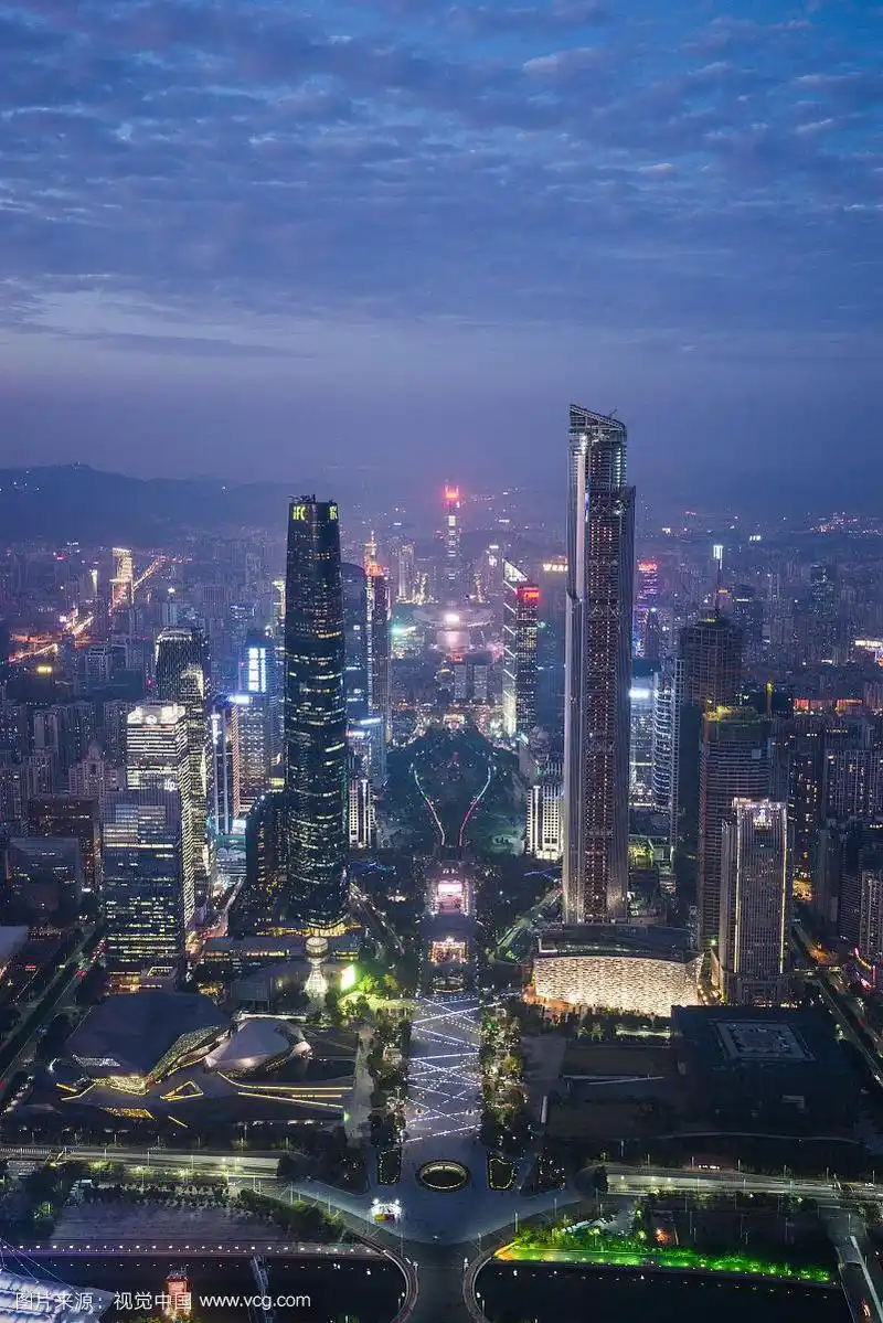 广州塔上鸟瞰广州夜景