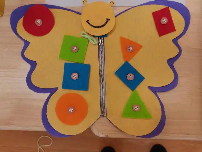 "巧手创意,变废为宝"——瀍河回族区第一幼儿园教师自制玩教具评比