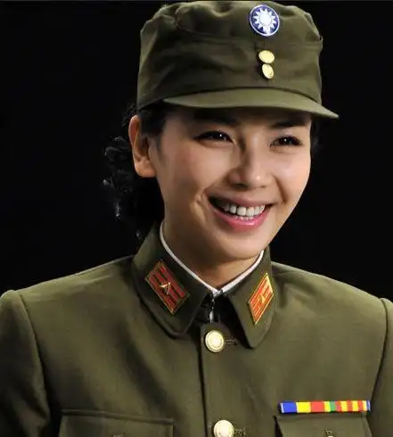 高清:范冰冰angelababy孙俪 女星制服诱惑大pk【19】