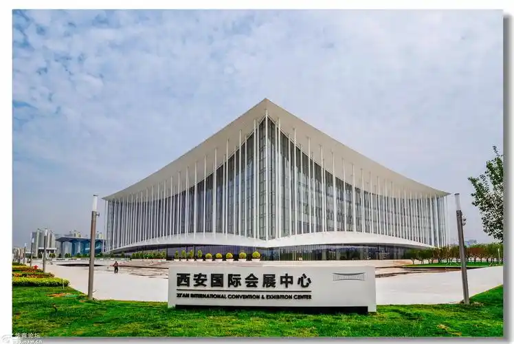 见证西安周末拍摄西安国际会展中心和建设中的西安奥体中心