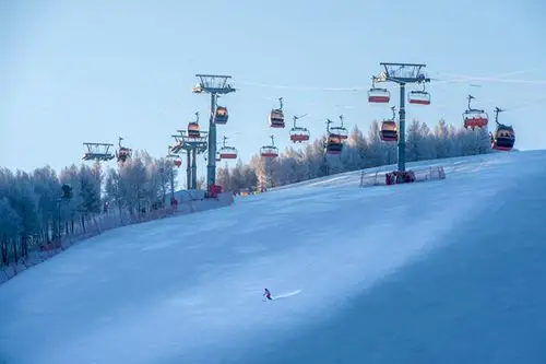 1月1日,河北省张家口市,万龙滑雪场. 视觉中国 供图