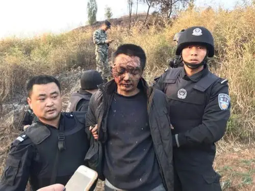 湖南持枪杀人案嫌犯落网 行凶时是民警