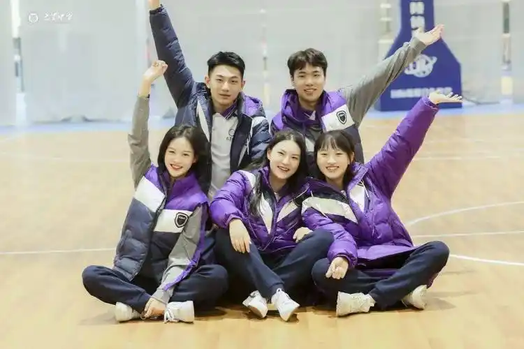 巴蜀中学四季校服令人心动的青春从这里开始