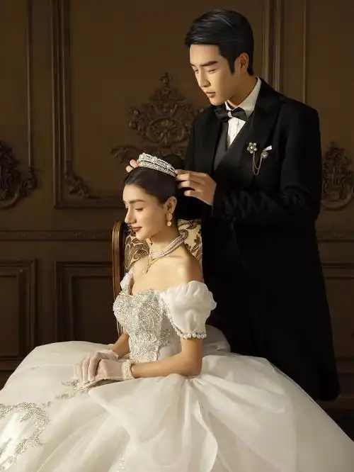 一眼爱上这组重工高定婚纱照,太美了举手投足间流露奢华与浪漫欧式