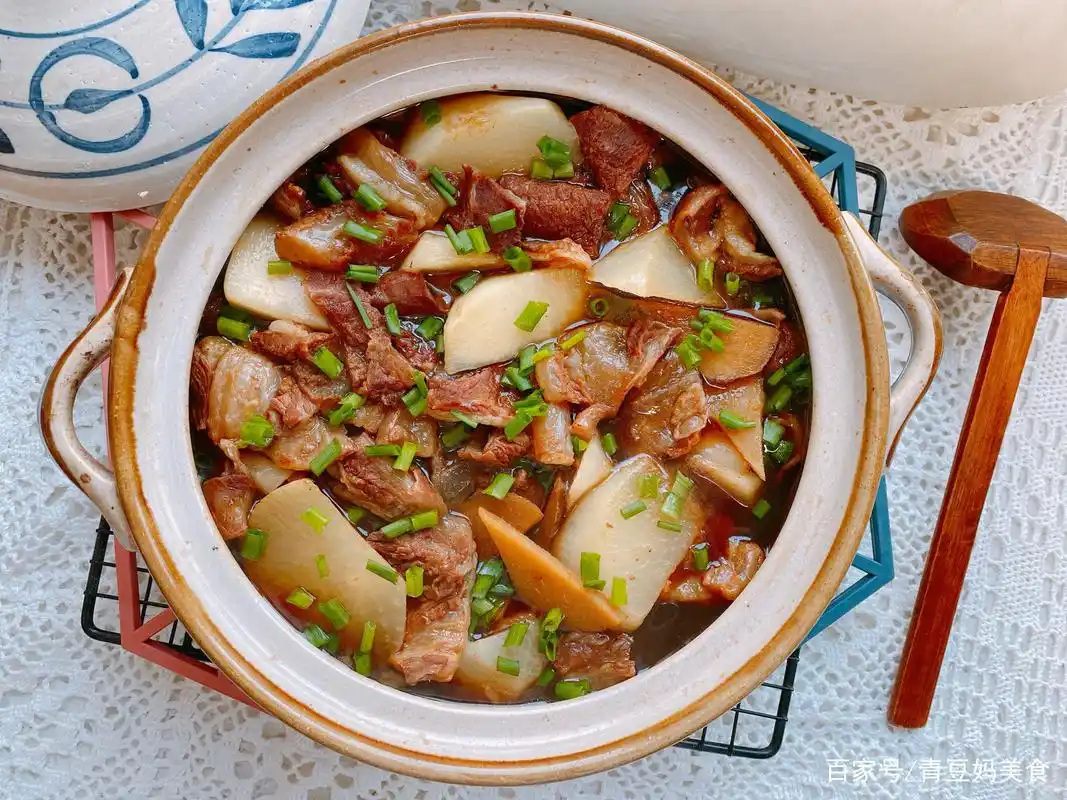 天寒地冻的小寒时节要多吃砂锅菜,分享6种不同做法,暖身又暖胃