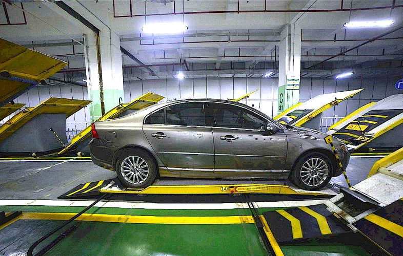 "斜"式车库现身国内,4百车位变6百,车主却不想用-新浪汽车