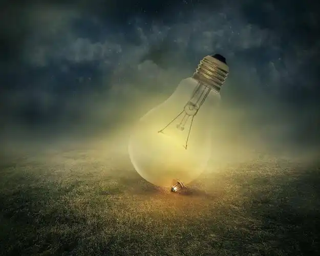 独具创意的电灯光照图片桌面壁纸