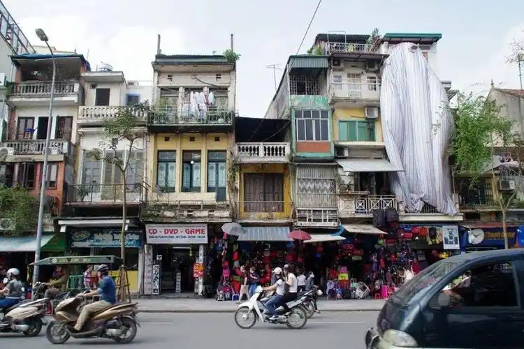 越南建筑师如何玩转超 超超 超窄住宅!_房子